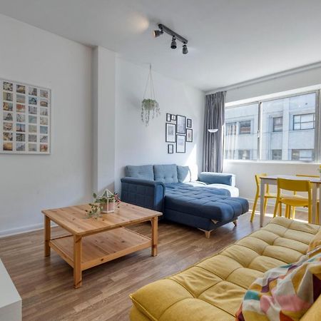 Travel & Live Bolhao Apartments Porto Luaran gambar