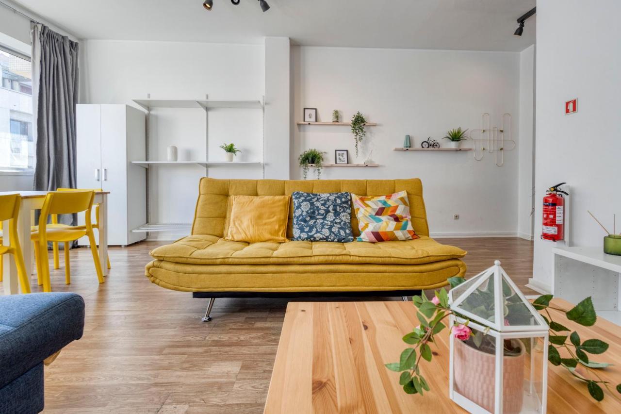 Travel & Live Bolhao Apartments Porto Luaran gambar