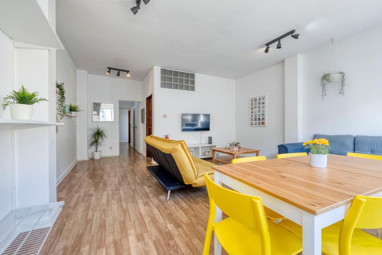Travel & Live Bolhao Apartments Porto Luaran gambar