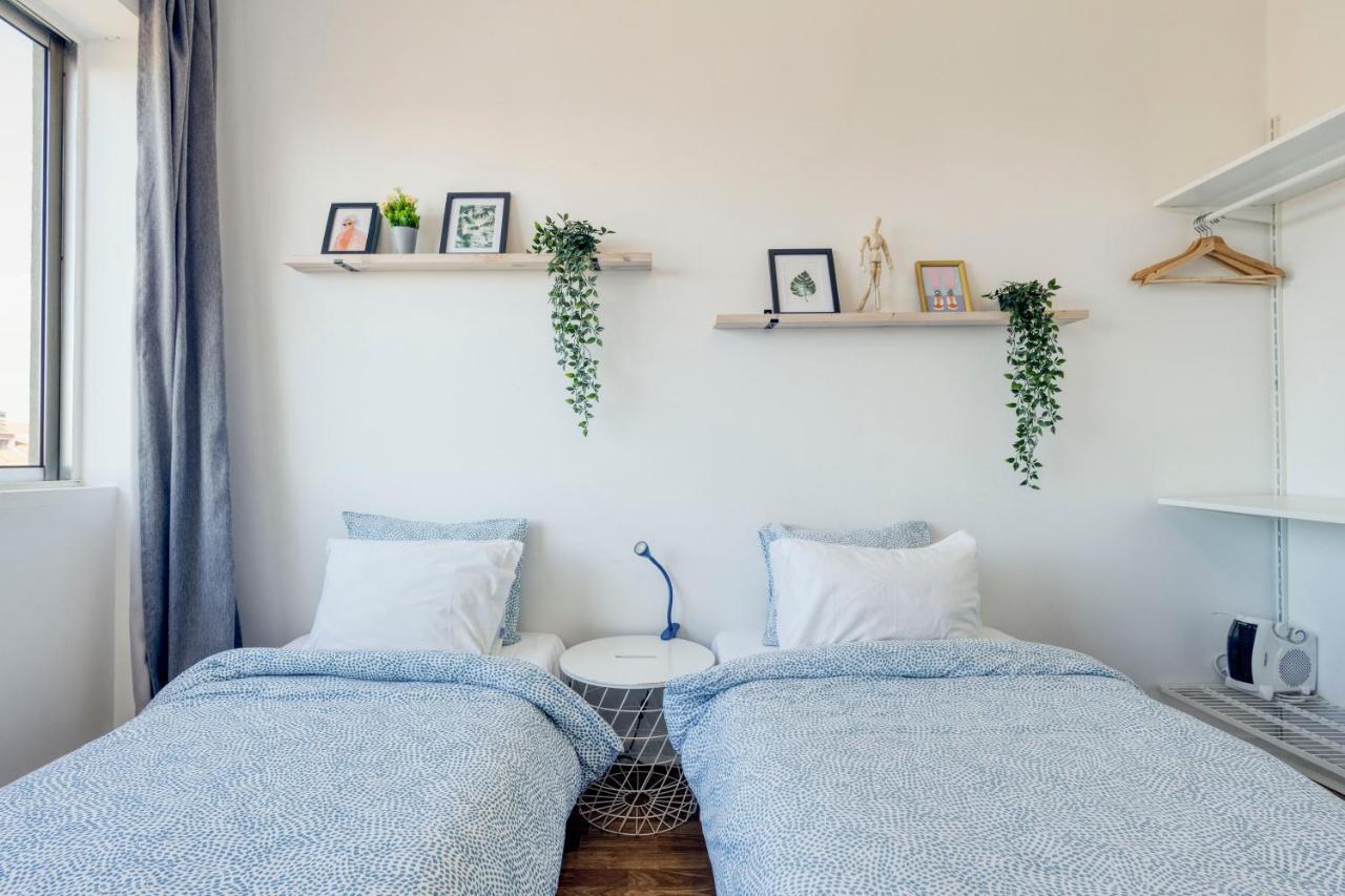 Travel & Live Bolhao Apartments Porto Luaran gambar